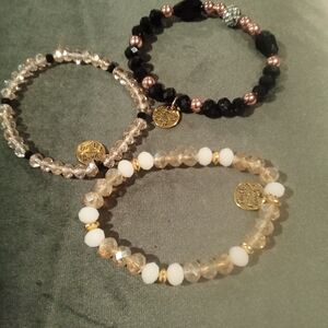 Elegant Beaded Bracelet Set with Gold Accents Nwot